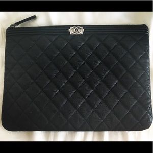 CHANEL caviar black quilted Pouch